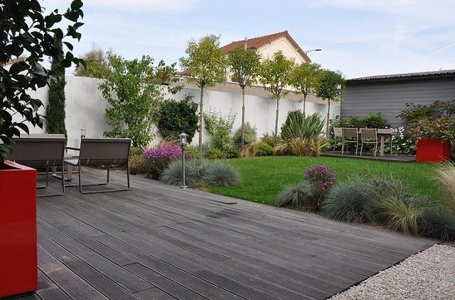 terraza madera patio diseño jardin plantas