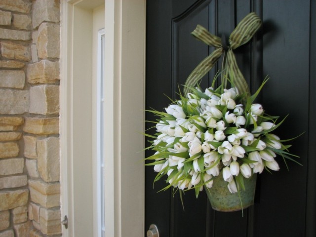 tulipanes blancos puerta casa ideas delantera primavera