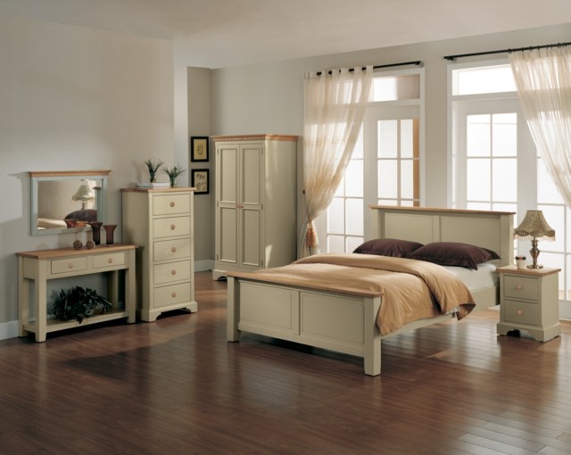 shabby chic amplio luminoso suelo laminas madera marron 