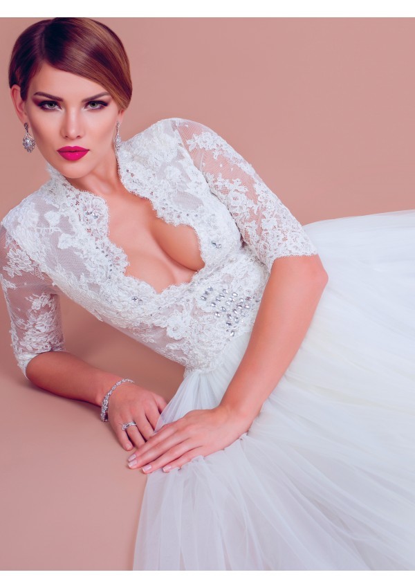 vestido de novia escote piedras preciosas Rebecca