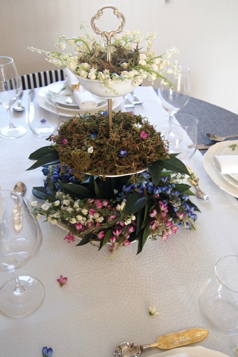 arreglos florales mesa vajilla copas