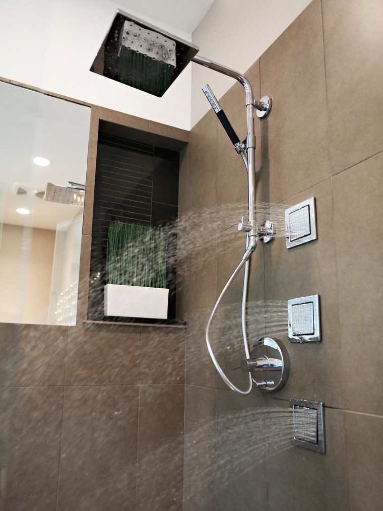 baño moderno chorros agua pared masaje lujo 