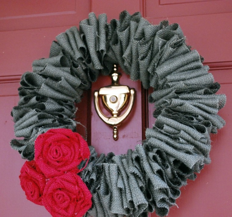 casas decoradas guirnaldas ideas tejidos rosas