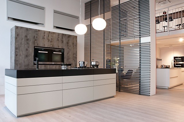 cocina electrodomesticos escondidos amplia moderna bonita 