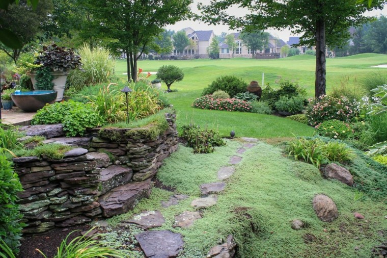 como diseñar un jardin rocas espacio camino