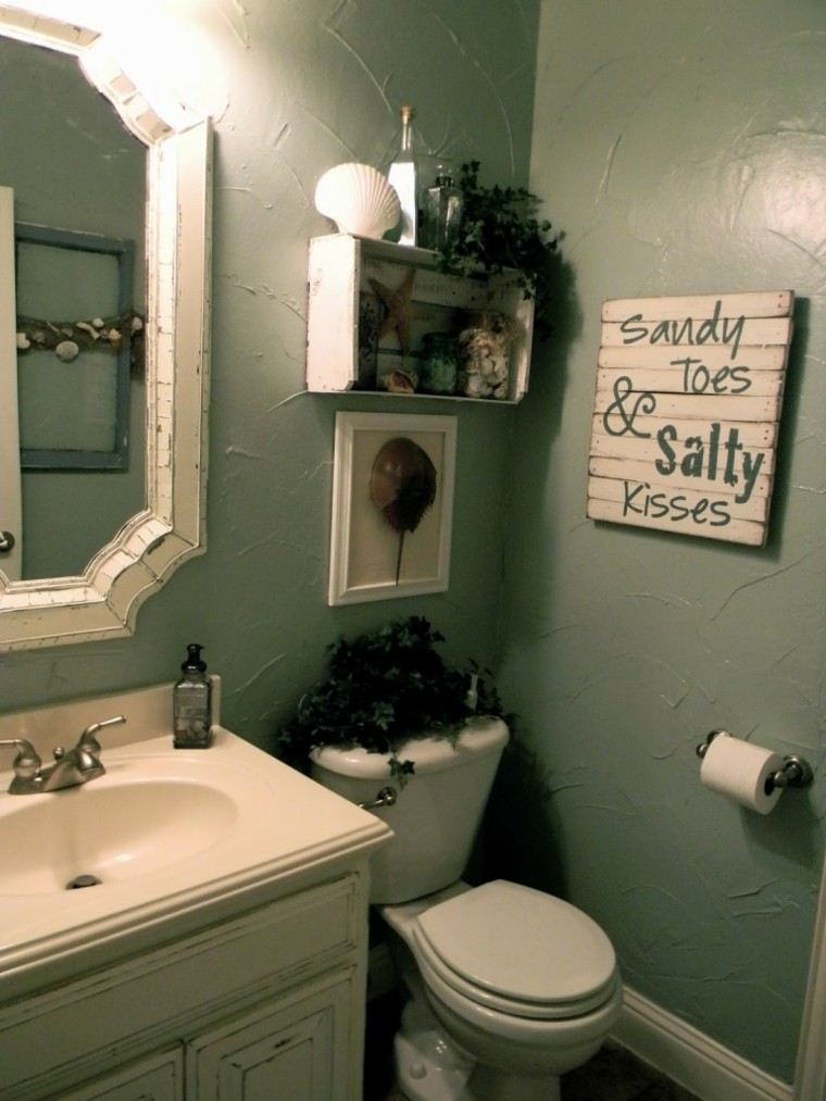decoracion baños pequeños verde espejo cuadro