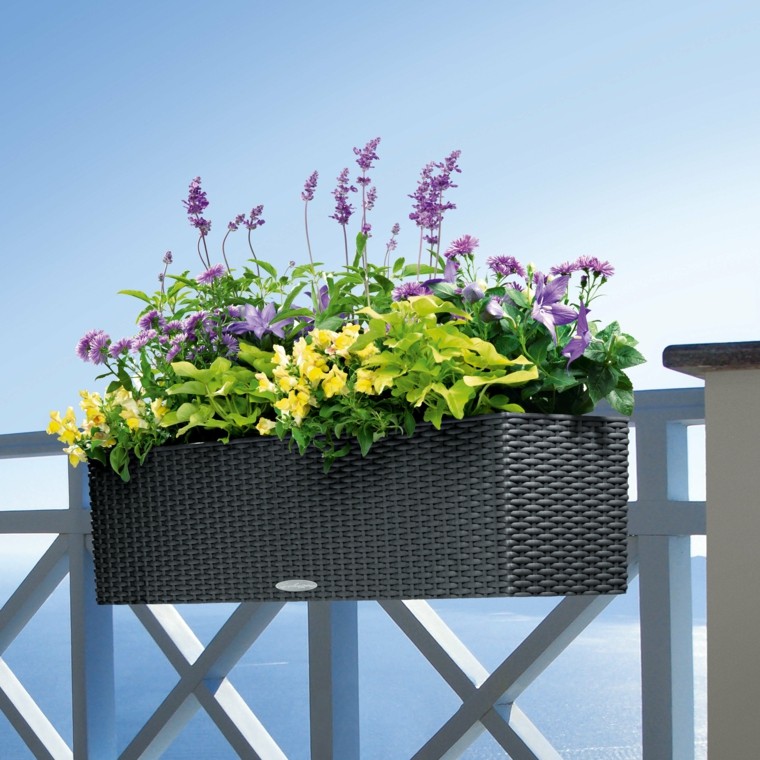 decoracion macetas flores colgante balcon