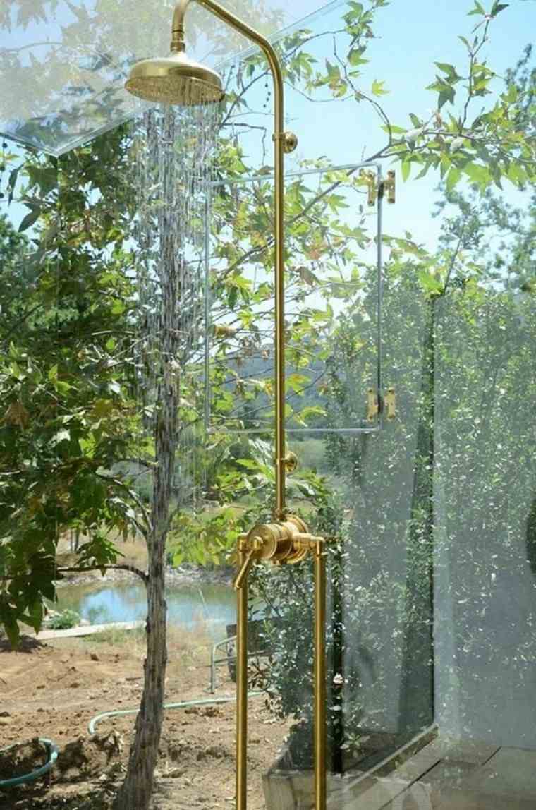 ducha en jardin exterior ecologica cabina