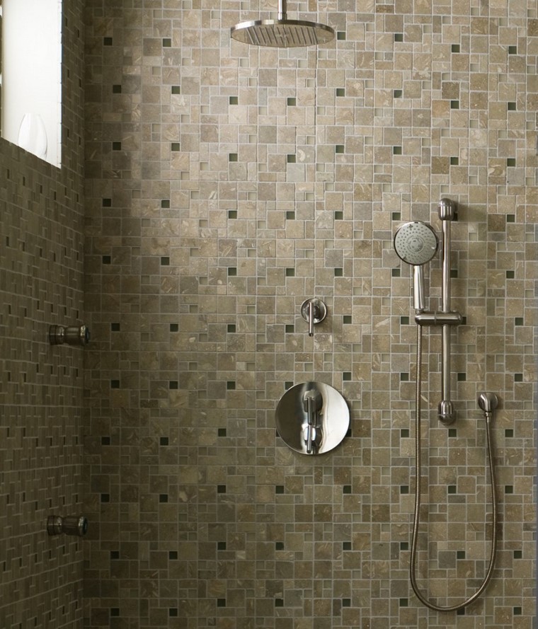 ducha techo pared chorros agua azulejos