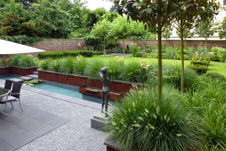 decoracion jardin escultura plantas