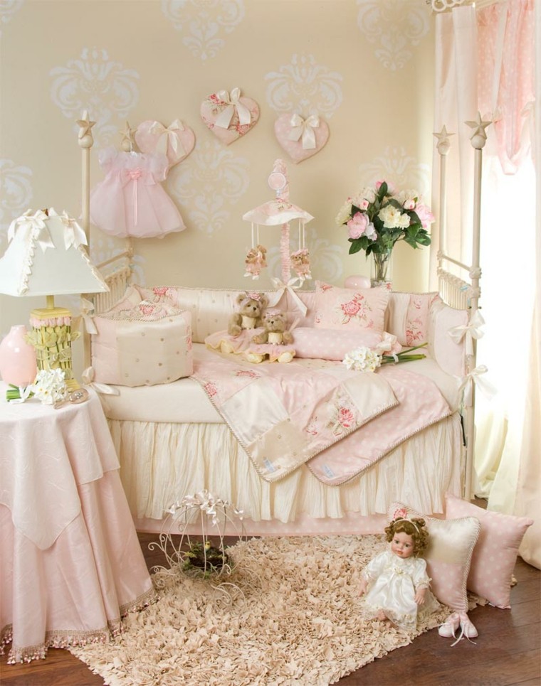 flores muñeca lampara cortinas rosado