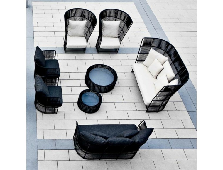 ideas originales diseño jardin moderno negro silla mesa sofa 