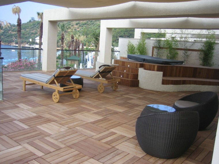 ideas unicos terraza madera tumbonas interesante