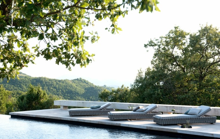 jardin hierba casa piscina arboles