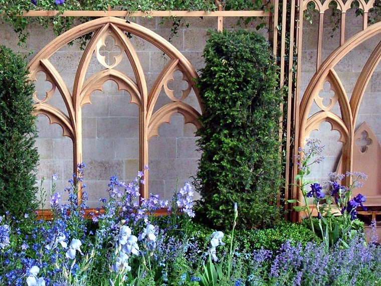 lavandas flores violetas valla jardin