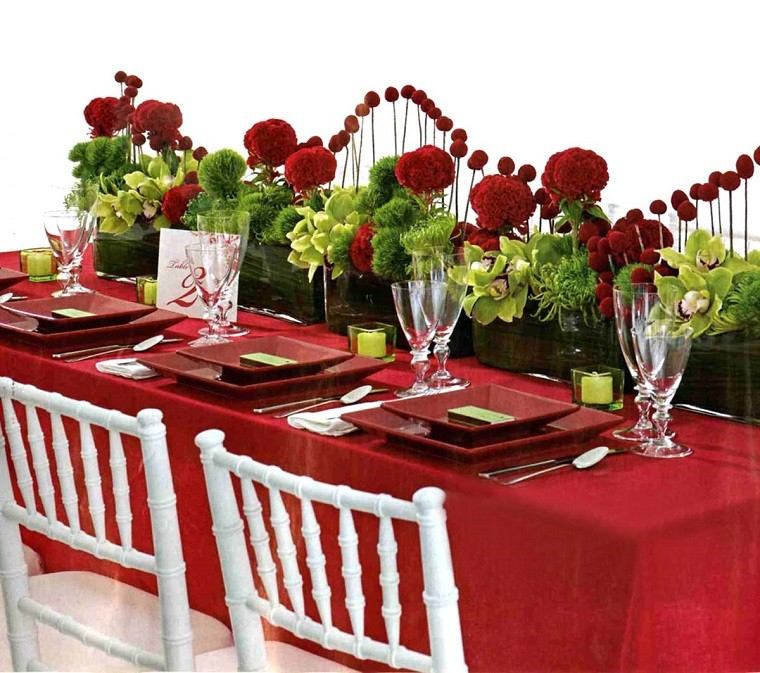 mantel rojo flores diseño contraste