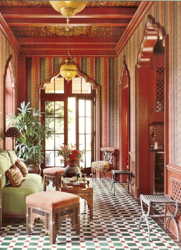 marruecos salon mosaico ventanas grandes sillas