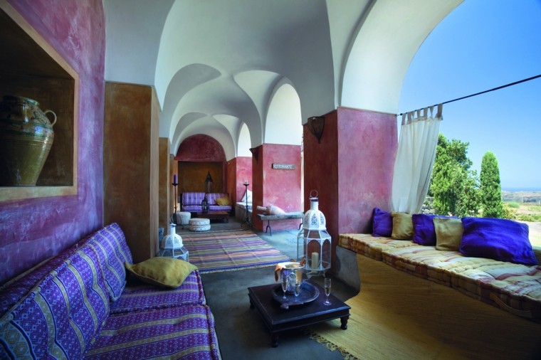 marruecos salon purpura mesa baja faroles ideas