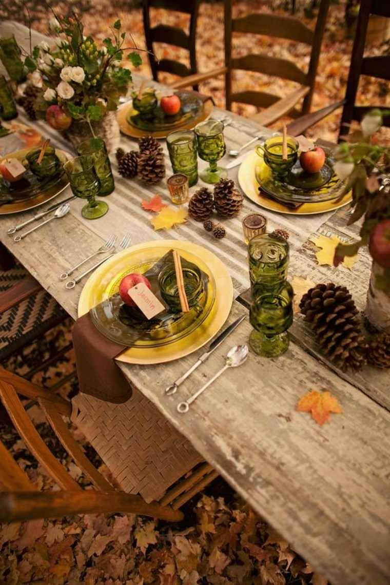 mesa con decoración platos calidos naturaleza