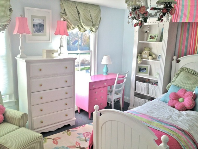 muebles madera lamparas cuadro rosado