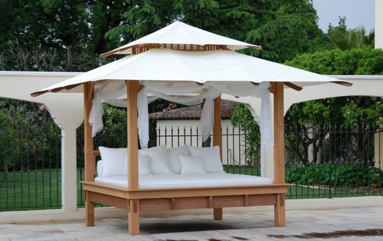 pérgola de madera con cama blanca pergola madera cama blanca patio