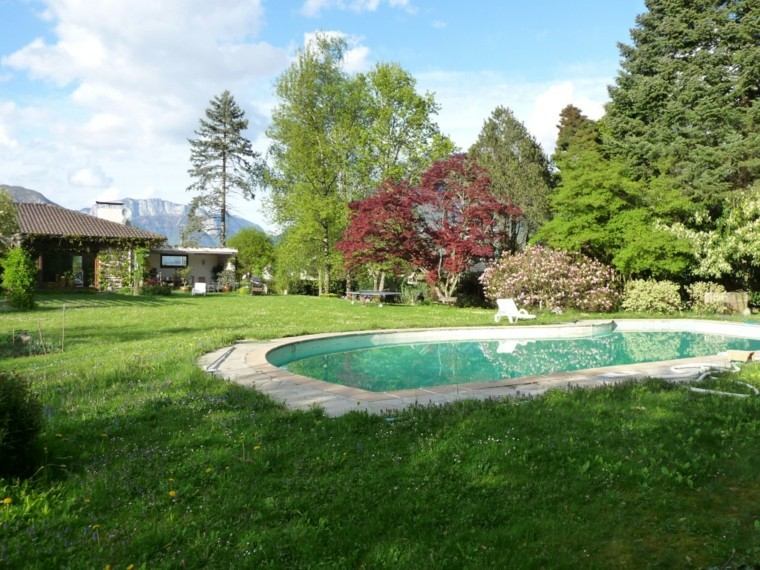 piscinas para jardín arboles montañas casa