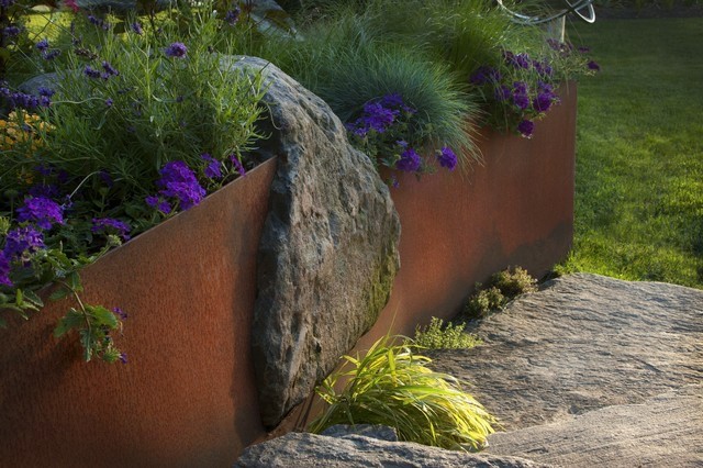rocas jardin acero flores diseño jardineria