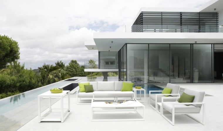 salones jardin mesa terraza piscina