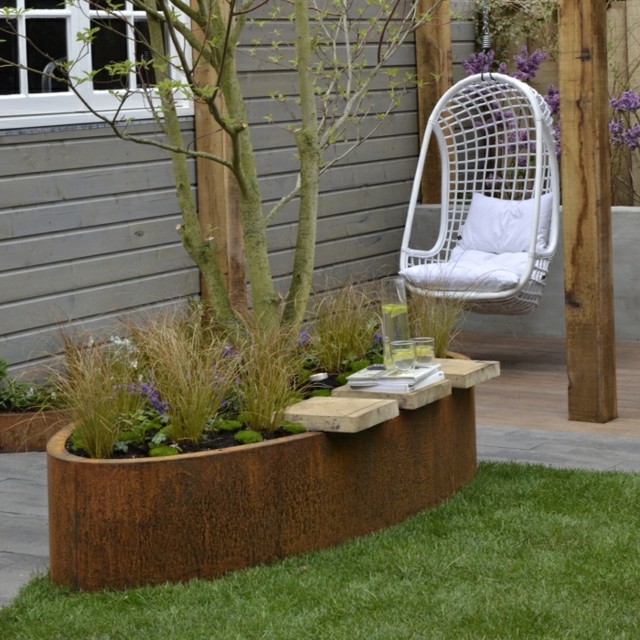 silla colgante hierba cesped patio