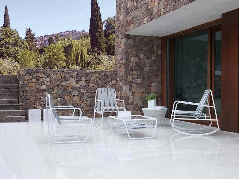 jardín de diseño con sillones modernos sillon elegante blanco estilo moderno diseño
