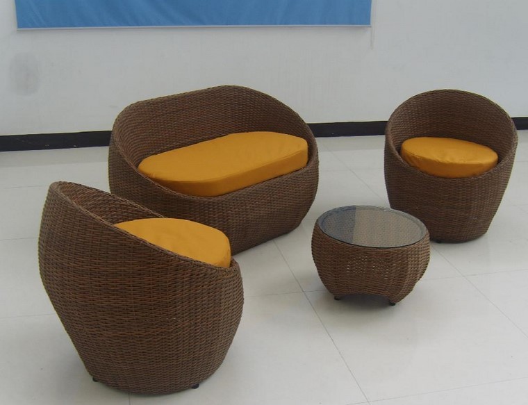sillones de rattan y mesa de café sillones rattan ideas muebles aire libre modernas amarillo