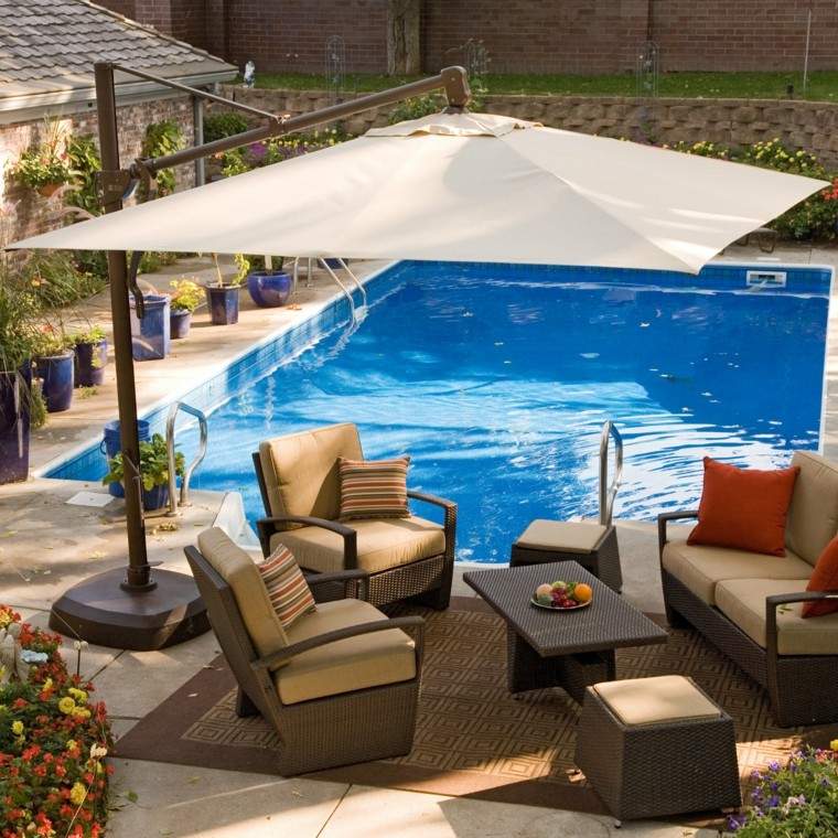 sombrilla jardín piscina forma rectangular muebles comodos ideas