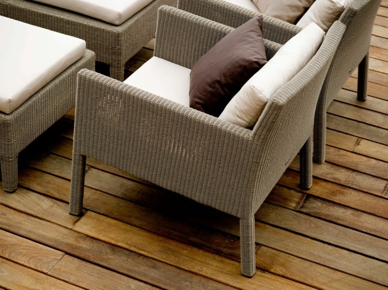terra diseño madera terraza cojines