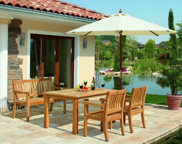 terraza moderna ideas teca sillas mesa sombrilla