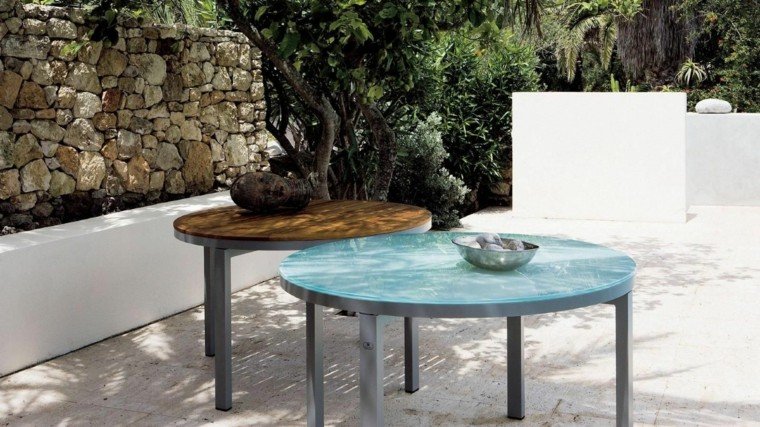 terraza patio mesas cristal madera ideas pared piedra 