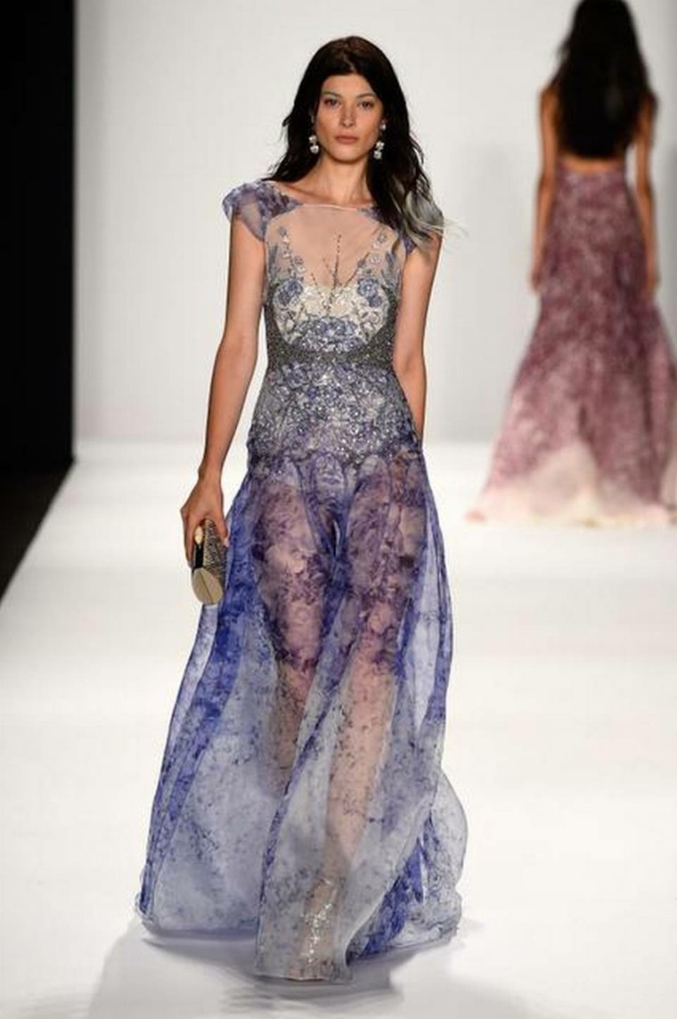 vestido largo transparente violeta