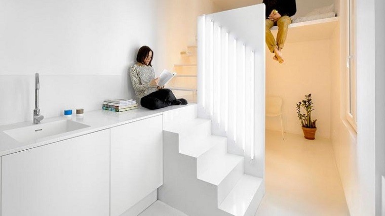 escalera blanca falta de muebles ideas minimalistas blanco