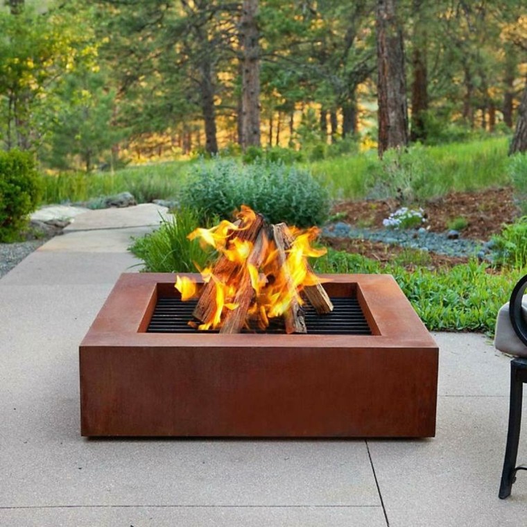 plato grande metálico en el jardín acero oxidado lugar fuego jardin precioso acero oxidado ideas