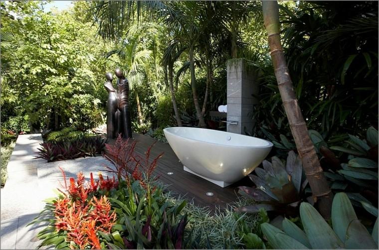 bañera exterior bonito jardin plantas