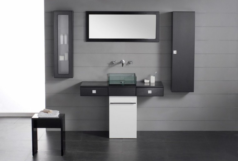 baño color  gris estilo moderno
