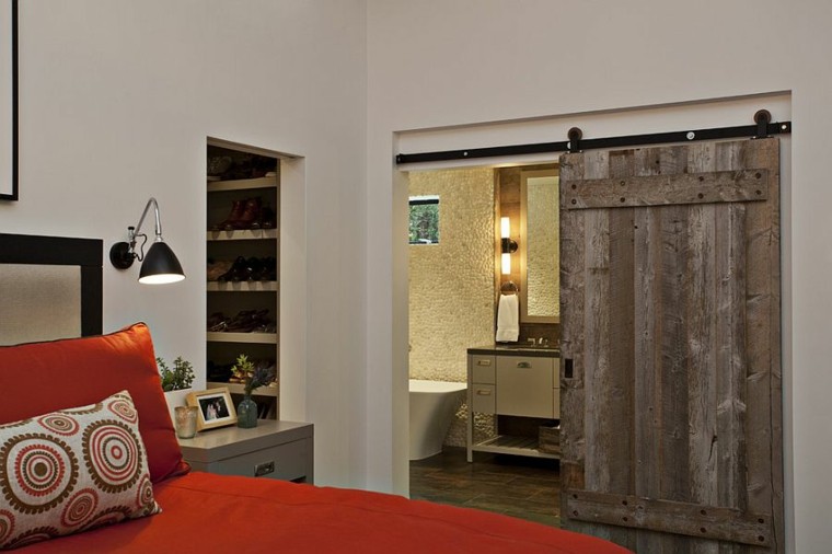 baño dormitorio puerta madera rustica