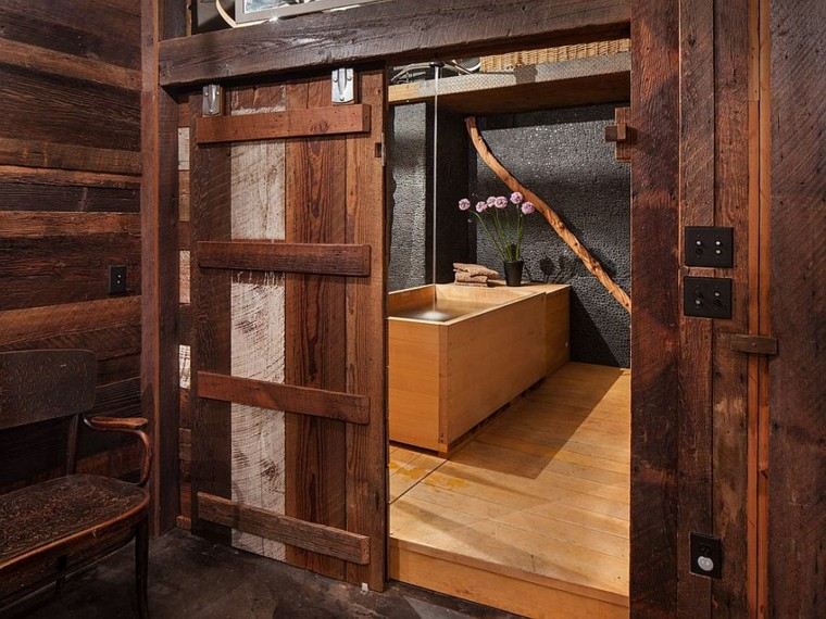 baño madera puertas correderas