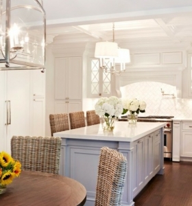 Cocinas blancas con muebles de madera muy modernas