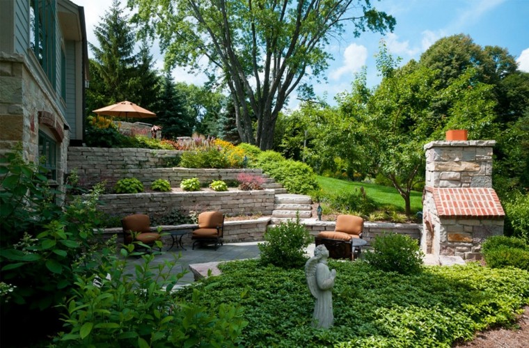 diseño de jardines amplios niveles muros piedra ideas