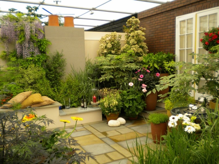 diseno de jardines pequenos muchas plantas macetas ideas