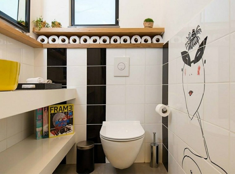diseño cuarto baño garabatos paredes