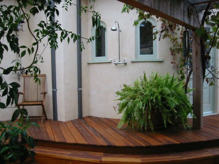 escalones plataforma madera teca ducha