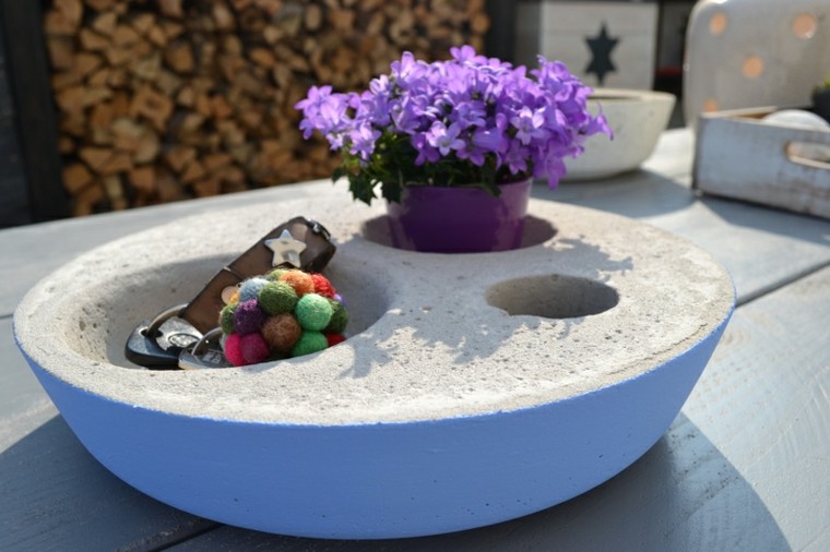 macetero cemento piedra jardin flores