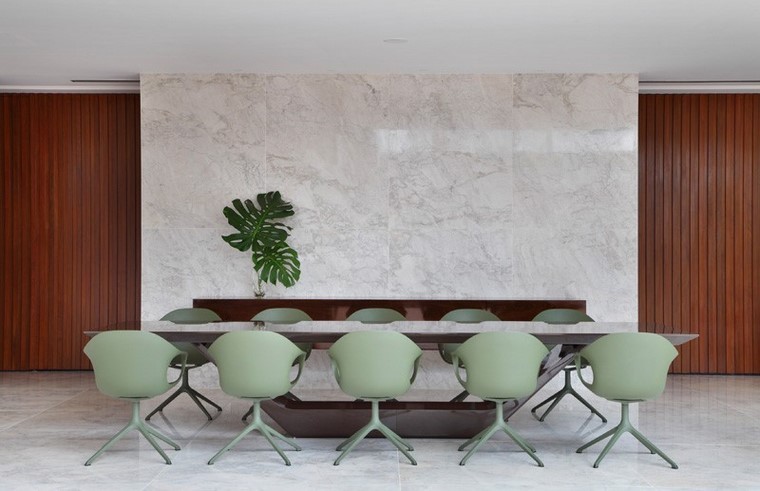 mesa larga comedor ideas diseno sillas verdes ipared marmol madera