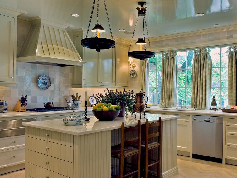 muebles vintage cocina isla candelabros colgando techo ideas